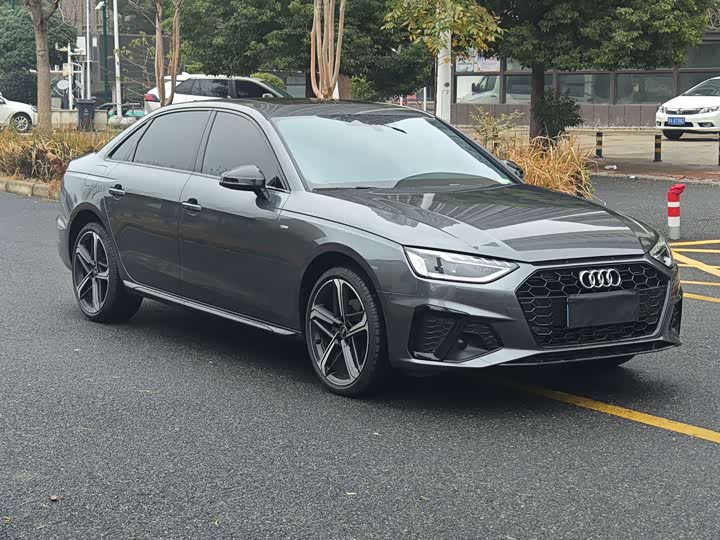 Audi A4L 2025 2025款 200万辆悦享版 40 TFSI 豪华动感型