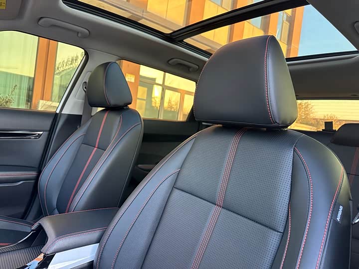 Kia KX3 2021 2021款 1.5L CVT潮流版