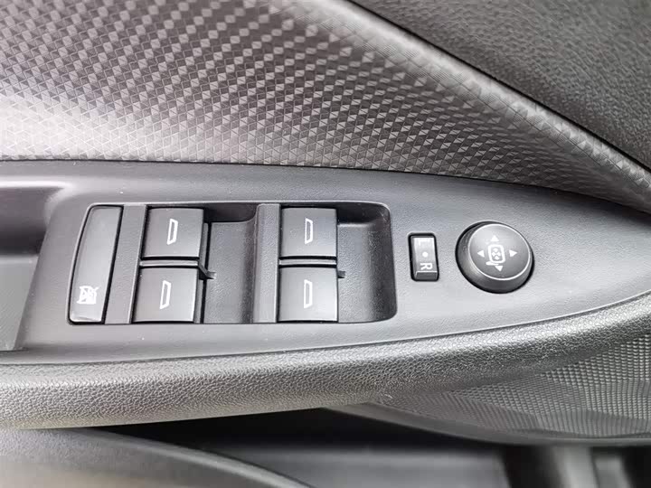 Chevrolet Onix (Cavalier) 2021 2021款 325T 自动欣悦版