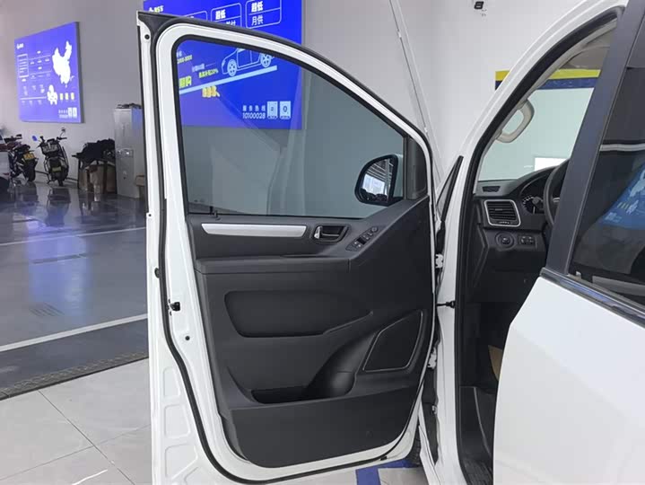 Maxus G20 2023 2023款 ES 2.0T 汽油自动超值版