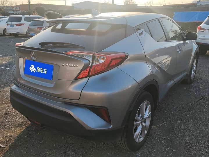 Toyota Izoa 2021 2021款 双擎 2.0L 奕享版