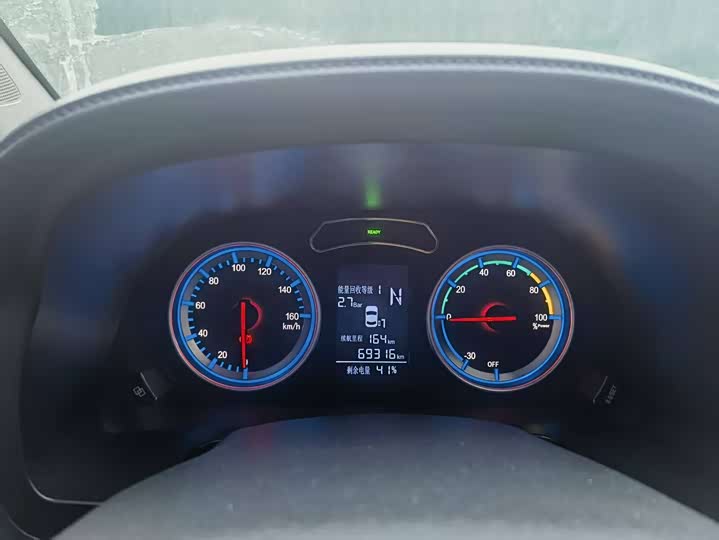 Dongfeng Forthing Lingzhi M5 EV 2022 2022款 普通版 豪华型 7座