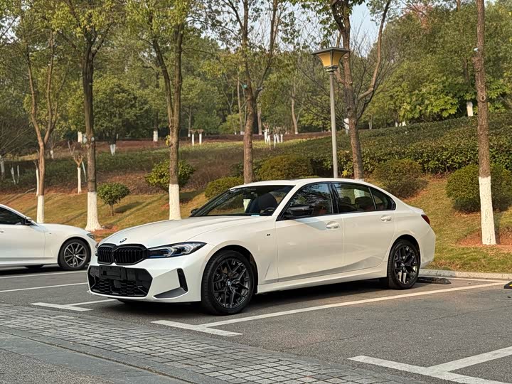 BMW 3 Series 2025 2025款 330Li 尊享型 M运动曜夜套装