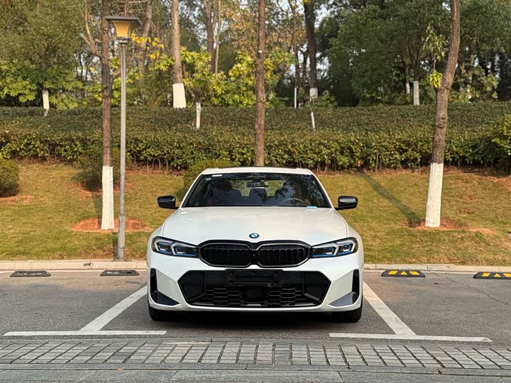 BMW 3 Series 2025 2025款 330Li 尊享型 M运动曜夜套装