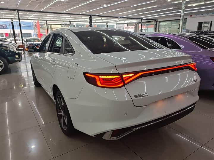 Geely Emgrand L 2022 2022款 1.4T CVT旗舰型