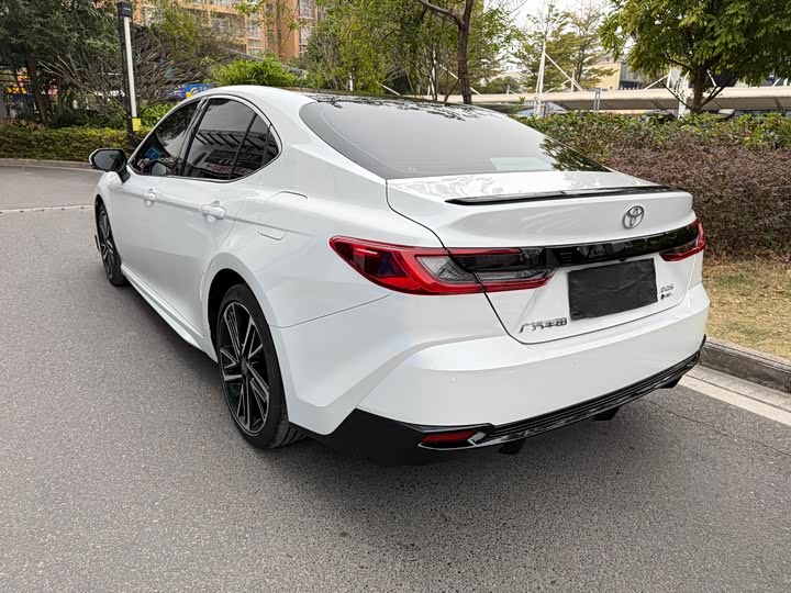 Toyota Camry 2026 2026款 双擎 2.0HS 运动版