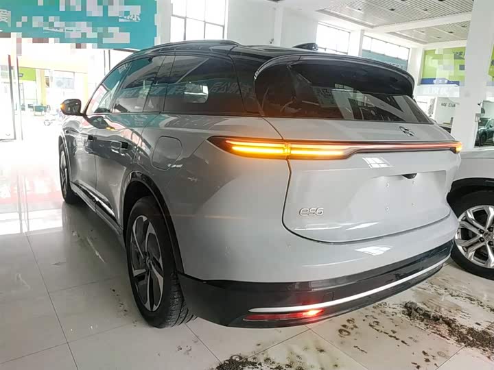 2025 Nio ES6