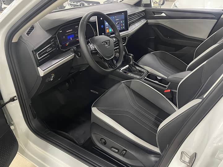 Jetta VA7 2025 2025款 1.4T 先到先得版