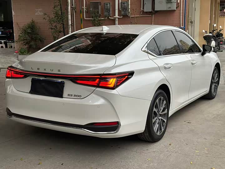 Lexus ES 2025 2025款 200 臻享版