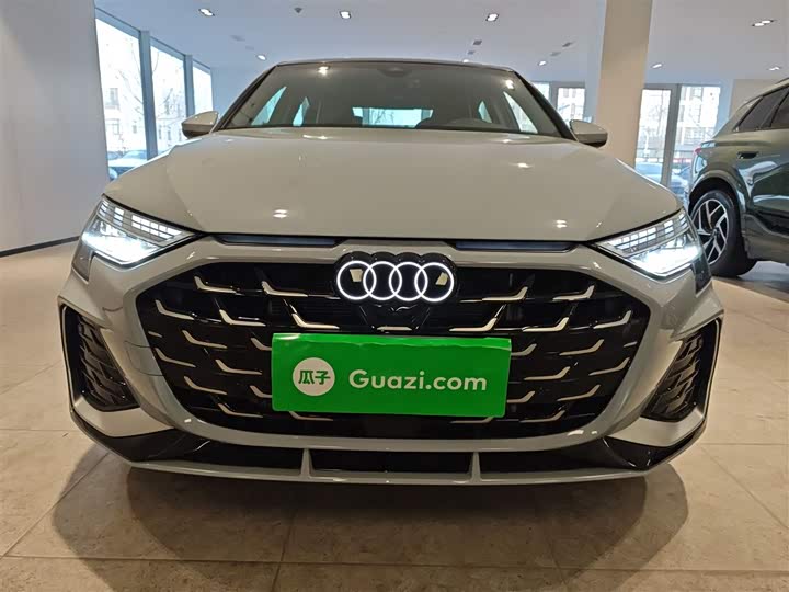 Audi A3 2025 2025款 A3L Limousine 35TFSI 飞驰尊享型 +豪华臻选包