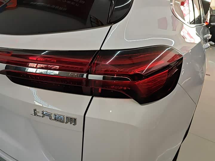Buick Envision Plus 2026 2026款 昂科威Plus 28T 两驱白金版