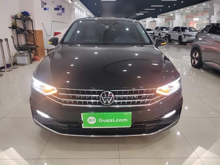 Volkswagen Magotan 2025 2025款 改款 众享款 330TSI DSG豪华型