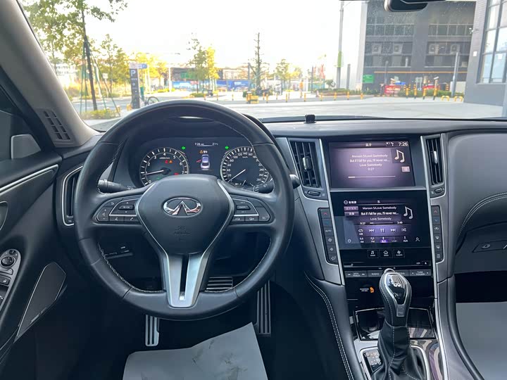 Infiniti Q50L 2021 2021款 2.0T 进享运动版