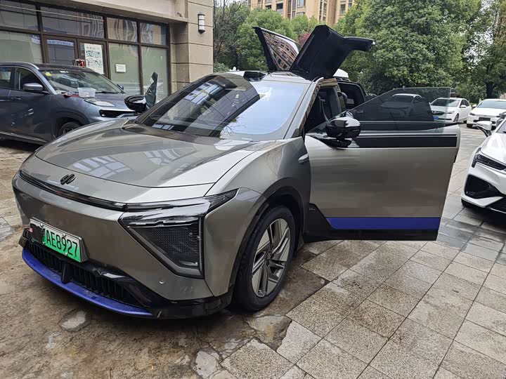 HiPhi Y 2023 2023款 560km 先锋版