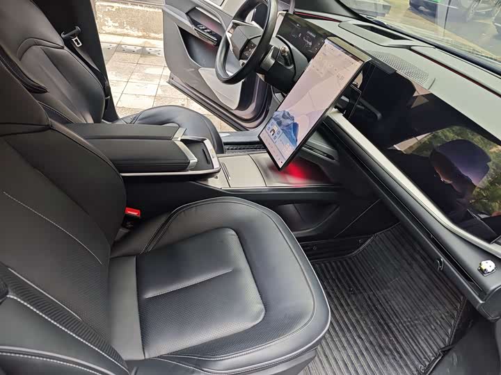 HiPhi Y 2023 2023款 560km 先锋版