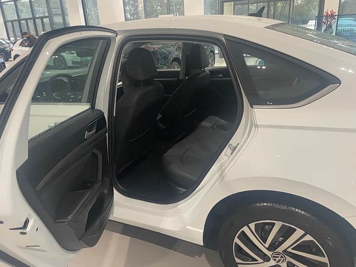 Volkswagen Lavida 2024 2024款 300TSI DSG星空领先版