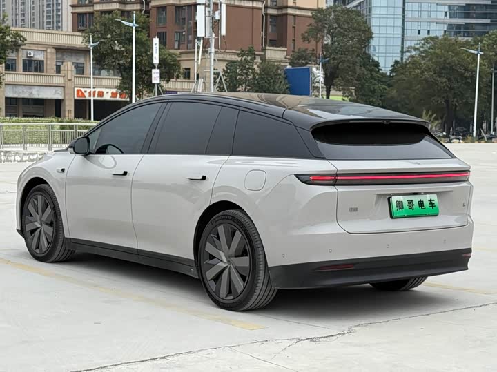 LiXiang i6 2025 2025款 两驱标准版