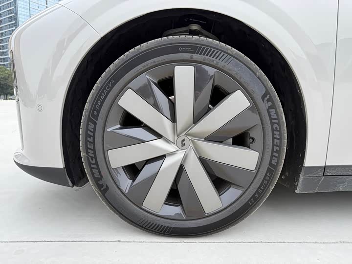 LiXiang i6 2025 2025款 两驱标准版