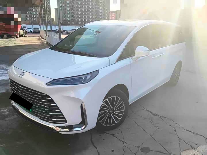 Buick GL8 Hybrid 2025 2025款 陆尚 尊享版 7座