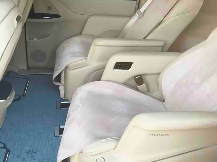 Buick GL8 Hybrid 2025 2025款 陆尚 尊享版 7座