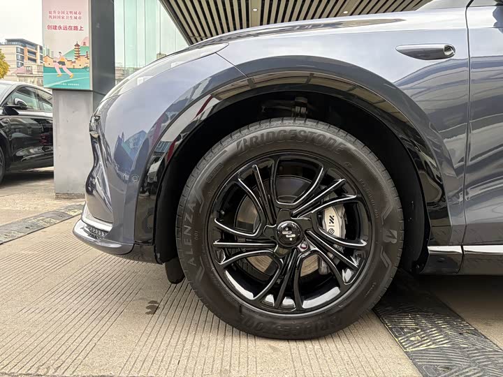 IM motors LS7 2023 2023款 100kWh Lux后驱版