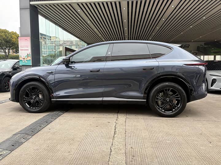 IM motors LS7 2023 2023款 100kWh Lux后驱版