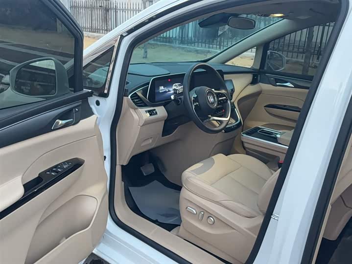 Buick GL8 Hybrid 2025 2025款 陆尚 尊享版 7座