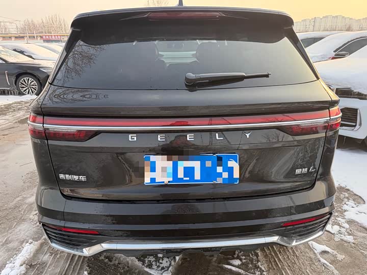 Geely Monjaro 2025 2025款 东方曜 2.0TD 自动四驱望月版