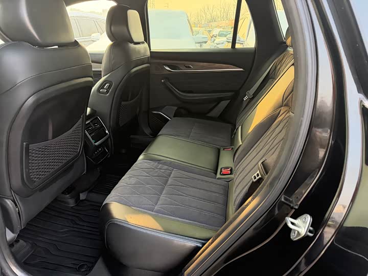 Geely Monjaro 2025 2025款 东方曜 2.0TD 自动四驱望月版