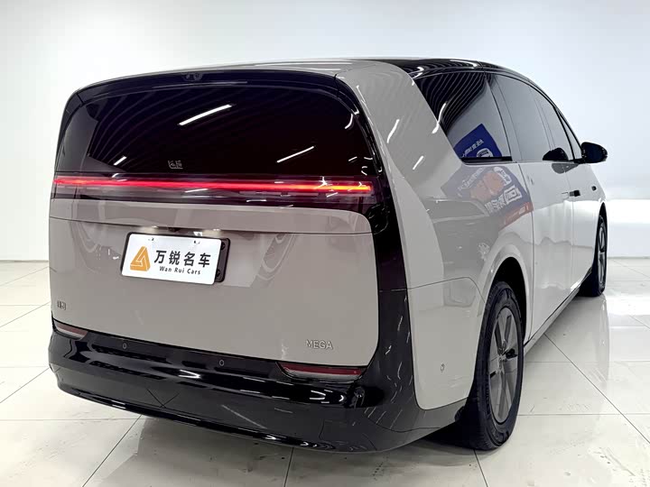 LiXiang Mega 2025 2025款 Ultra 智能焕新版