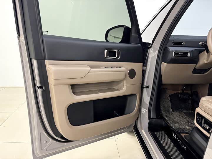 LiXiang Mega 2025 2025款 Ultra 智能焕新版