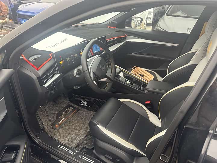 MG Motor 5 Scorpio 2022 2022款 1.5T Trophy运动旗舰版