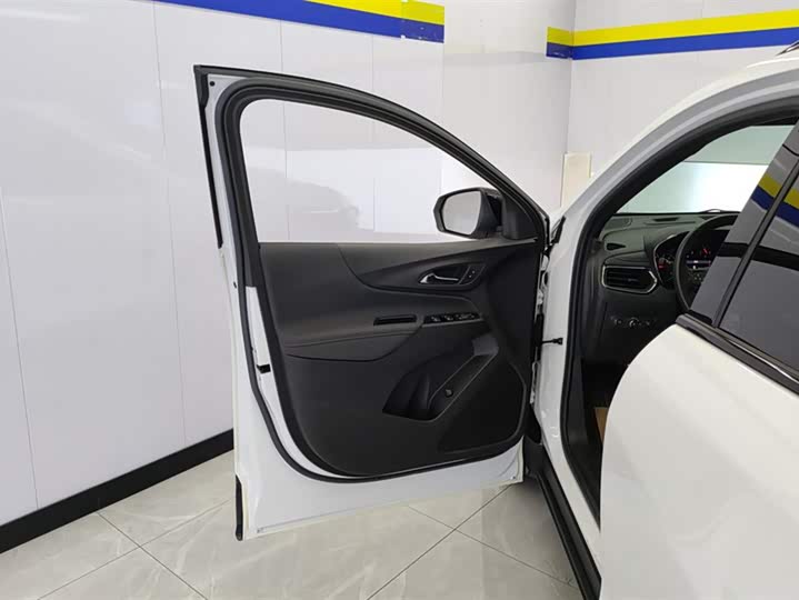 Chevrolet Equinox 2022 2022款 轻混 550T RS 智能拓界版