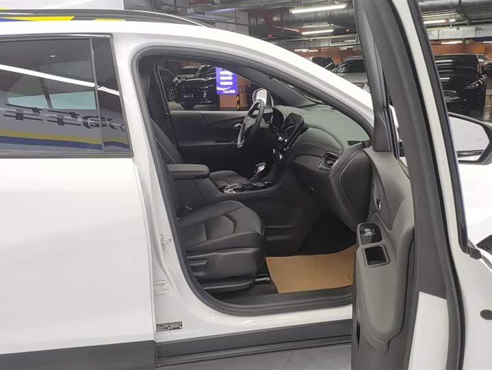Chevrolet Equinox 2022 2022款 轻混 550T RS 智能拓界版