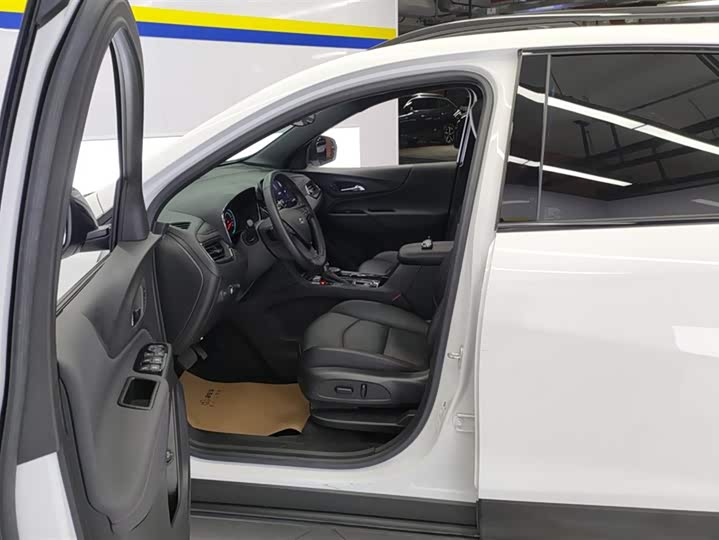 Chevrolet Equinox 2022 2022款 轻混 550T RS 智能拓界版