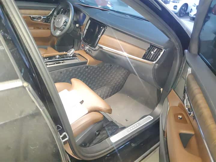 Volvo S90 2025 2025款 B5 智远豪华版