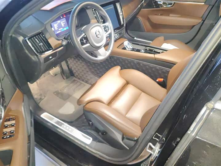 Volvo S90 2025 2025款 B5 智远豪华版