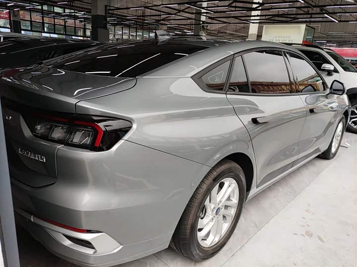 Ford Mondeo 2025 2025款 1.5T EcoBoost 舒雅型