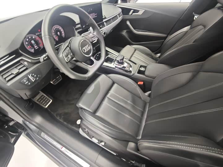 Audi A4L 2024 2024款 40 TFSI 时尚动感型