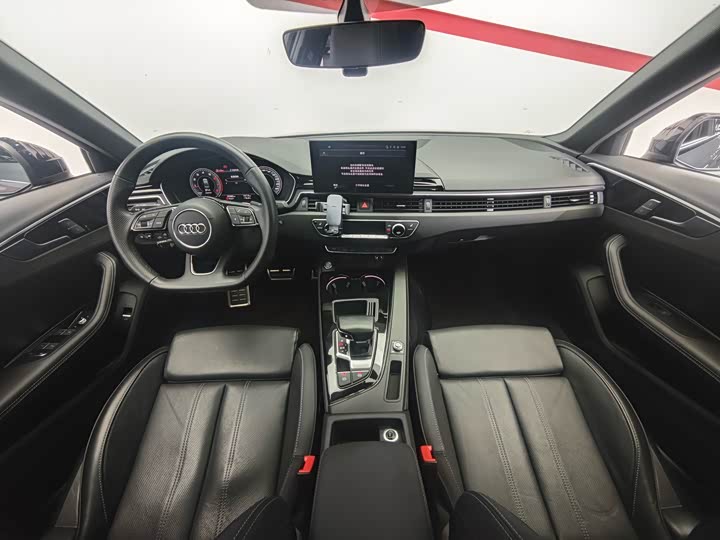 Audi A4L 2024 2024款 40 TFSI 时尚动感型
