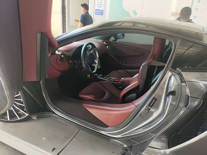 McLaren GT 2023 2023款 4.0T 标准型