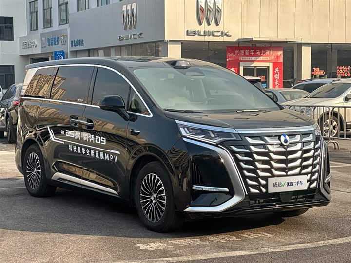 Denza D9 2025 2025款 DM-i 智驾版 1020 四驱旗舰型