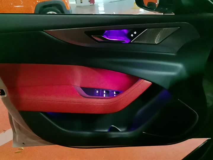 Jaguar XE L 2025 2025款 2.0T 250PS R-DYNAMIC 90周年典藏版