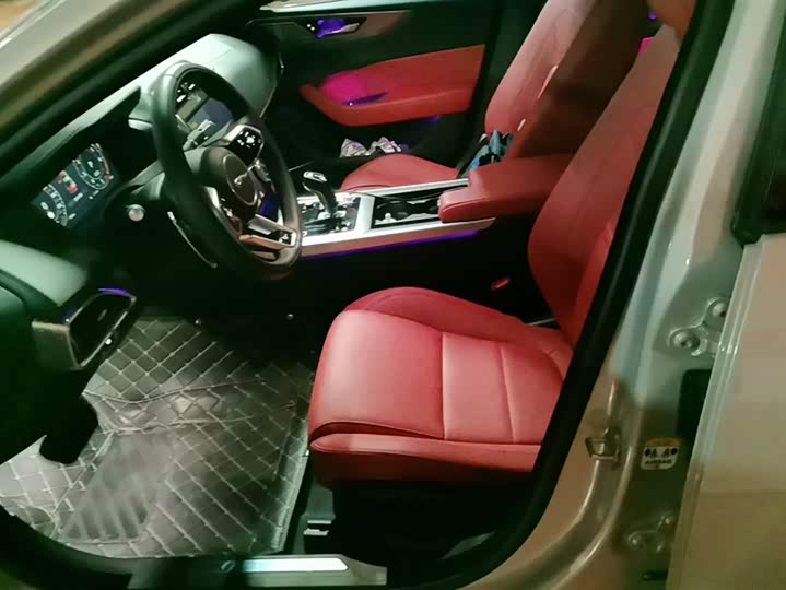 Jaguar XE L 2025 2025款 2.0T 250PS R-DYNAMIC 90周年典藏版