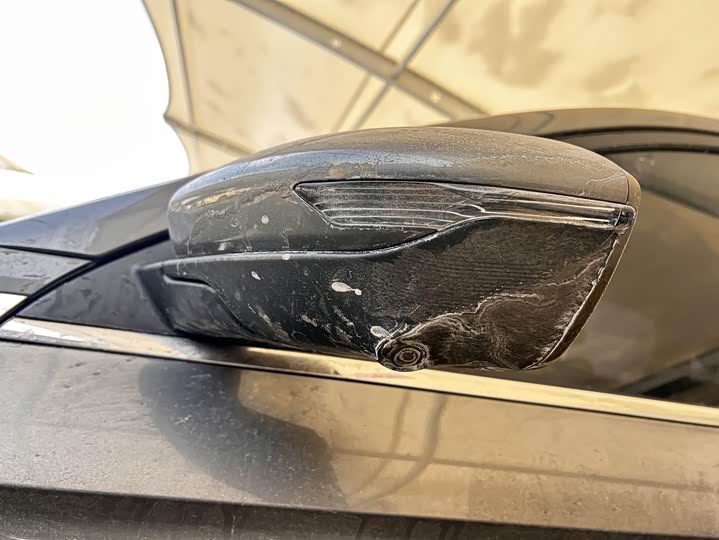 Geely Emgrand 2025 2025款 第4代 1.5L CVT尊贵型