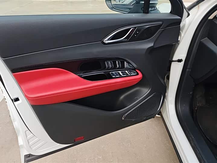 Hongqi HS3 2023 2023款 1.5T 两驱善为版