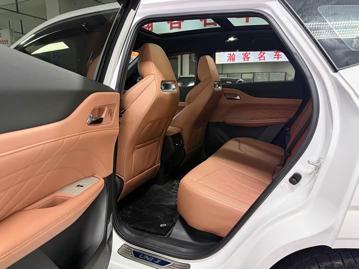 Changan UNI-Z Hybrid 2024 2024款 蓝鲸智电iDD 125km 卓越型