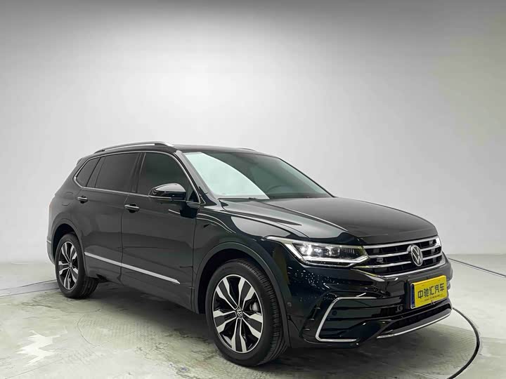 Volkswagen Tiguan L Pro 2025 2025款 出众款 330TSI 自动两驱R-Line龙耀版