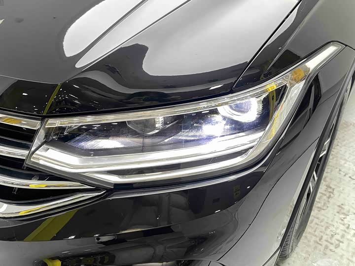 Volkswagen Tiguan L Pro 2025 2025款 出众款 330TSI 自动两驱R-Line龙耀版