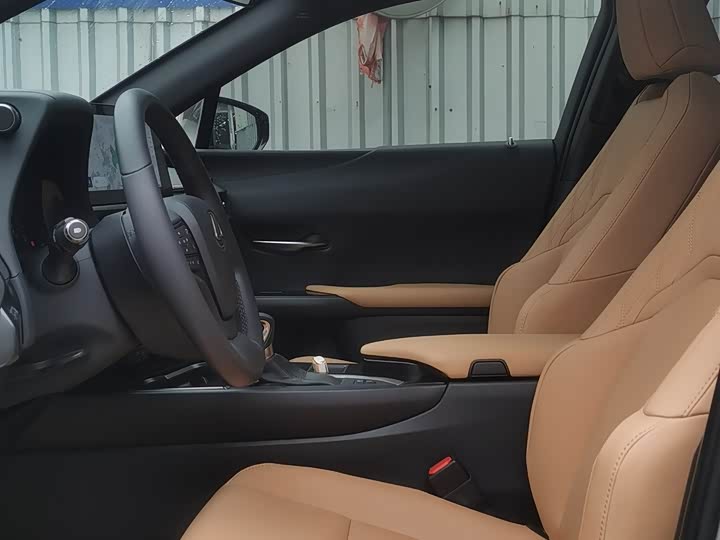 Lexus UX 2022 2022款 260h 探·趣版